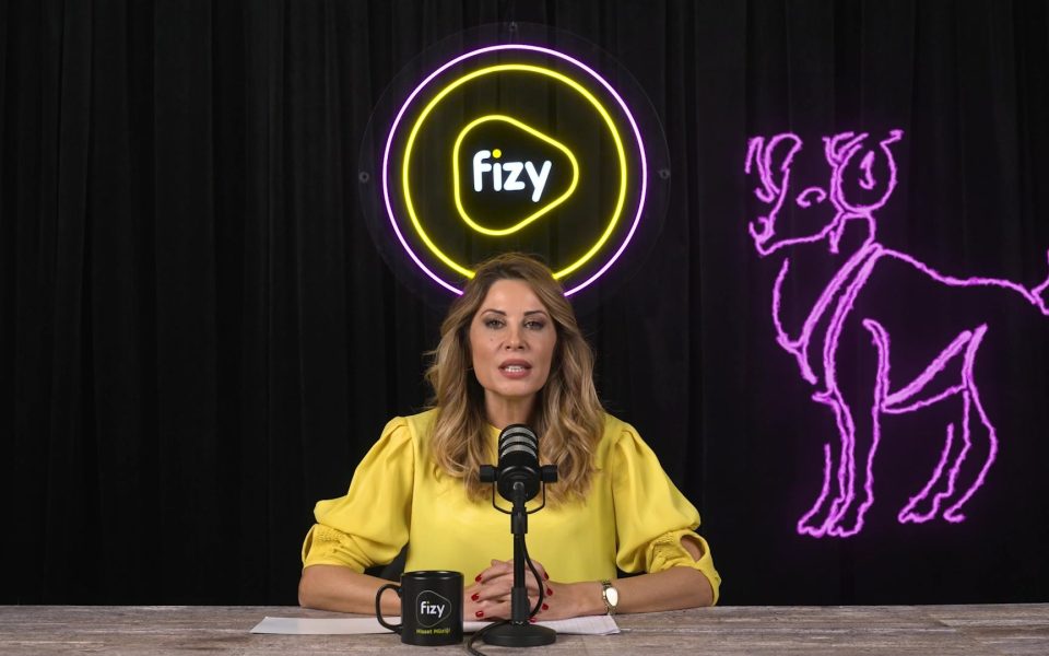 Özel projeler: fizy için çekilen burç podcast serisinin stüdyosu